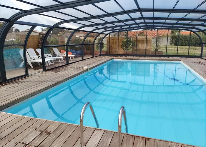 Maison Avec Piscine Privee, Proche Plage